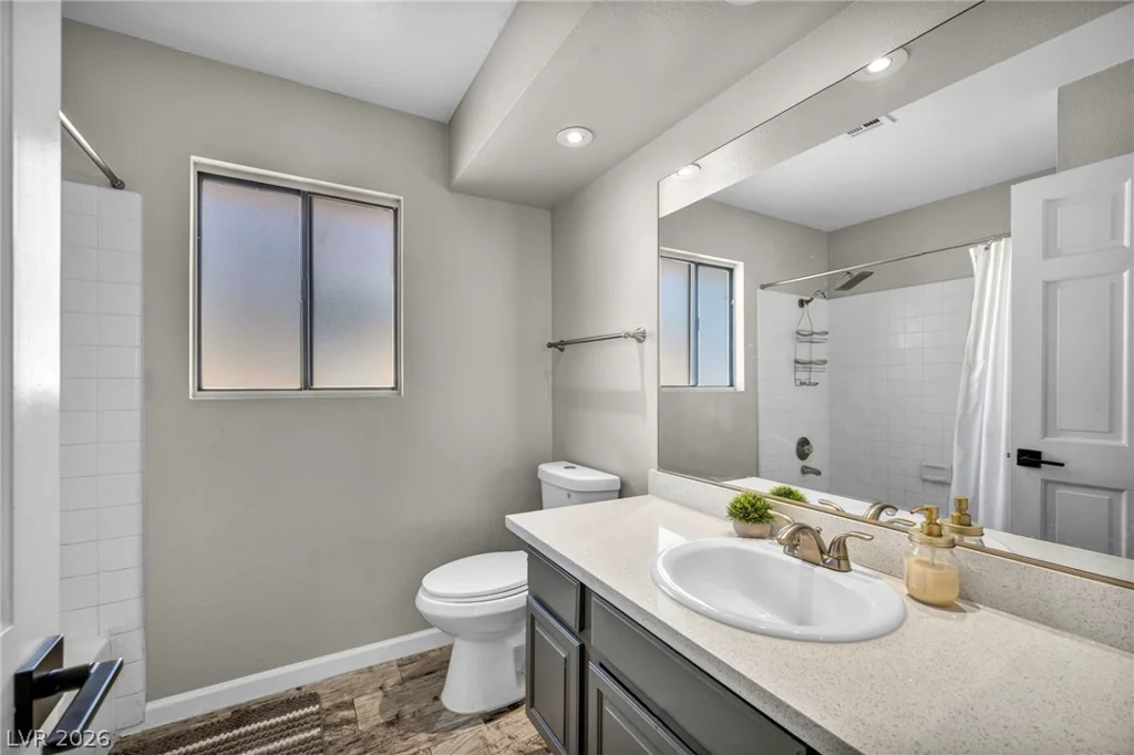 9008 Pebble Shore, Las Vegas, NV 89117