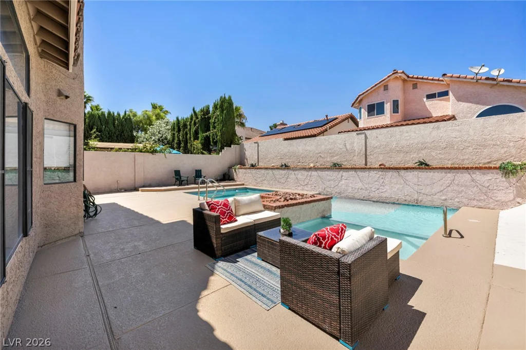 9008 Pebble Shore, Las Vegas, NV 89117