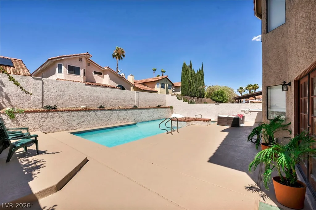 9008 Pebble Shore, Las Vegas, NV 89117