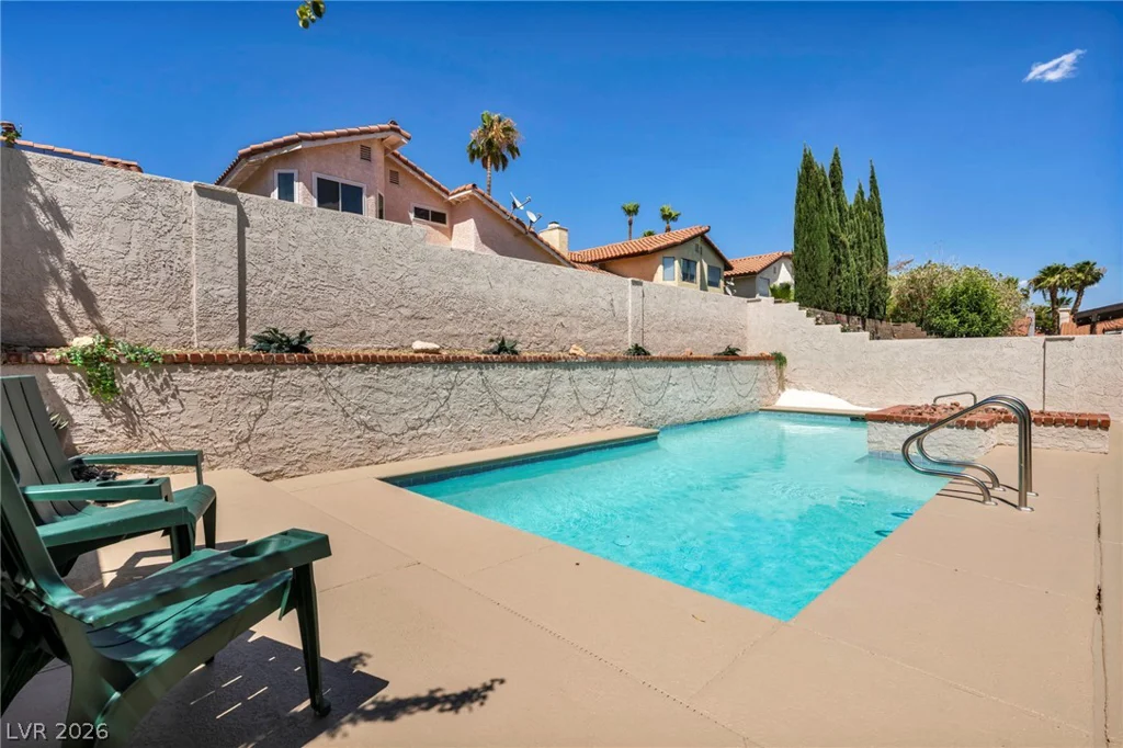 9008 Pebble Shore, Las Vegas, NV 89117