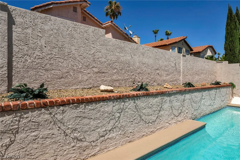 9008 Pebble Shore, Las Vegas, NV 89117
