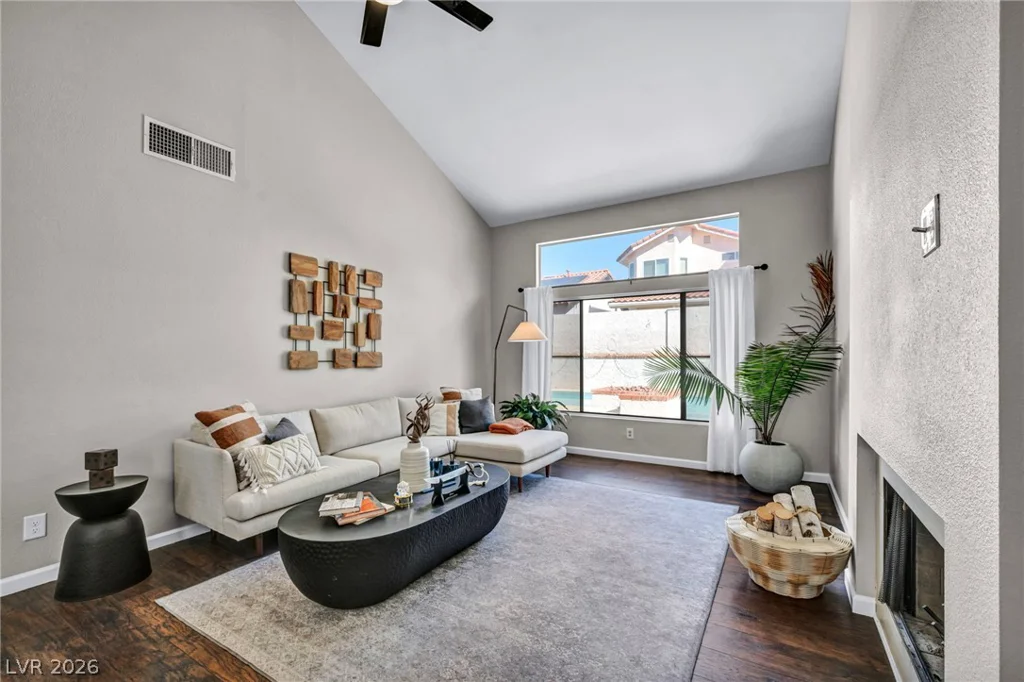 9008 Pebble Shore, Las Vegas, NV 89117