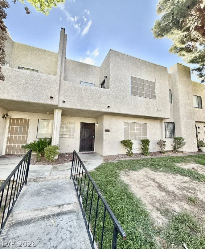 2654 Aracatuba, Las Vegas, NV 89121