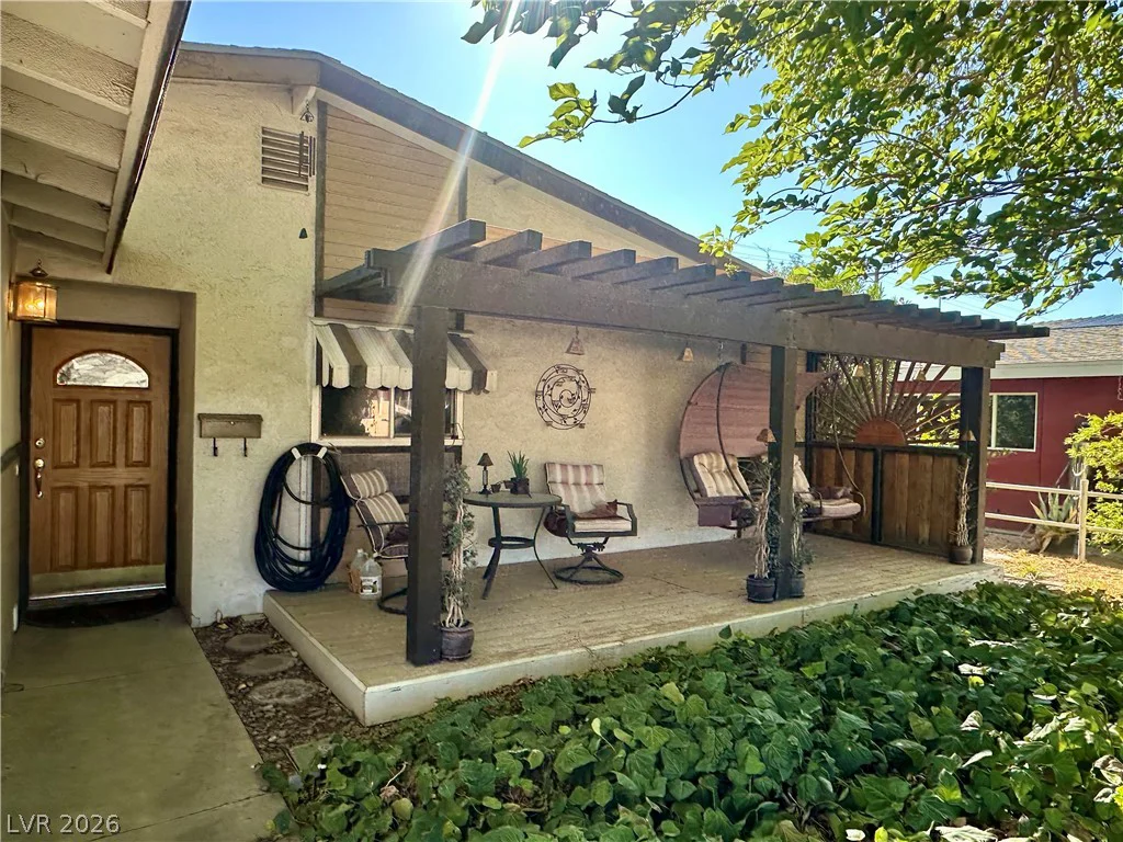 2104 Valley, Las Vegas, NV 89108