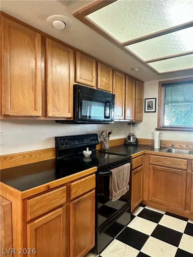 2104 Valley, Las Vegas, NV 89108