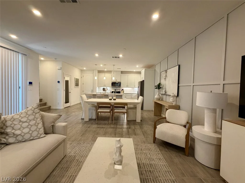 802 Royal Beekman, Henderson, NV 89011