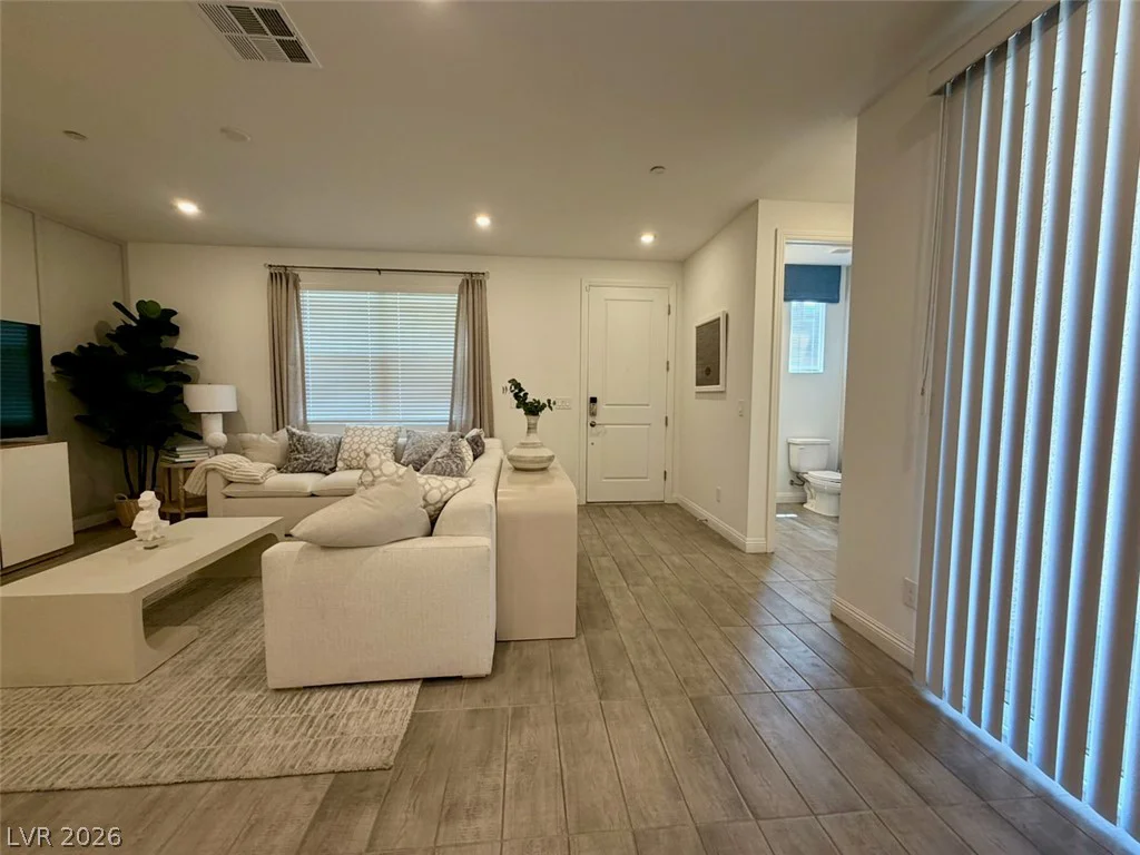 802 Royal Beekman, Henderson, NV 89011
