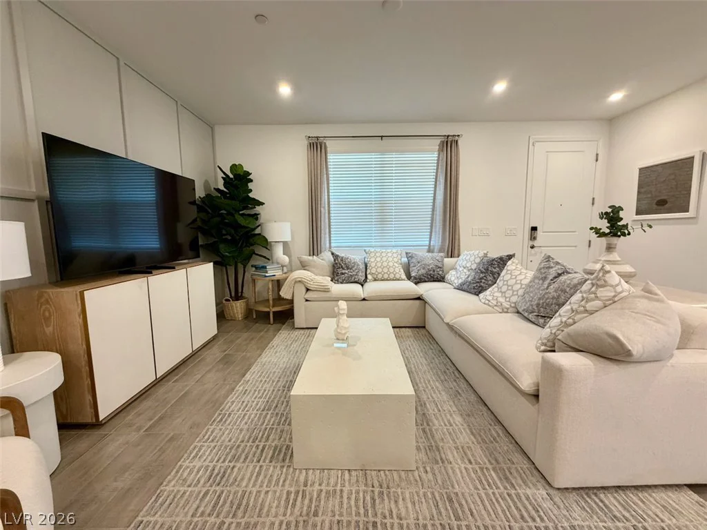 802 Royal Beekman, Henderson, NV 89011