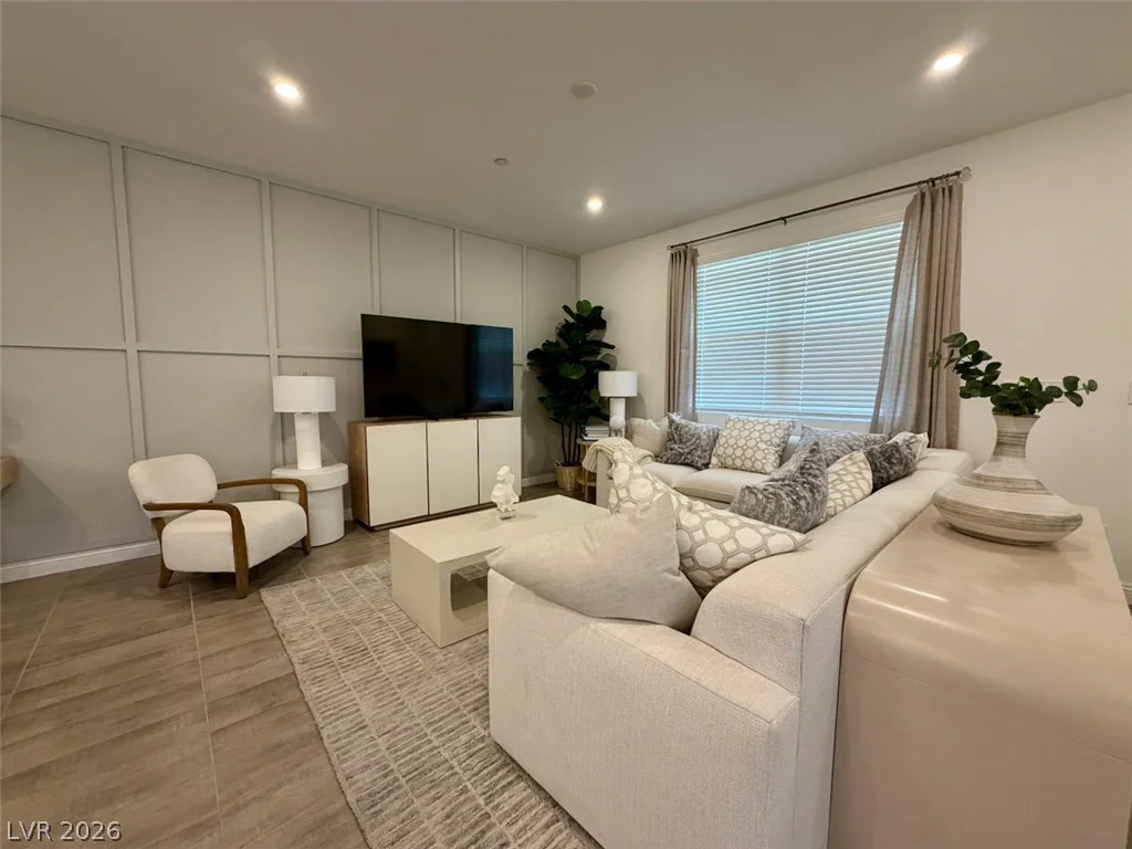 802 Royal Beekman, Henderson, NV 89011