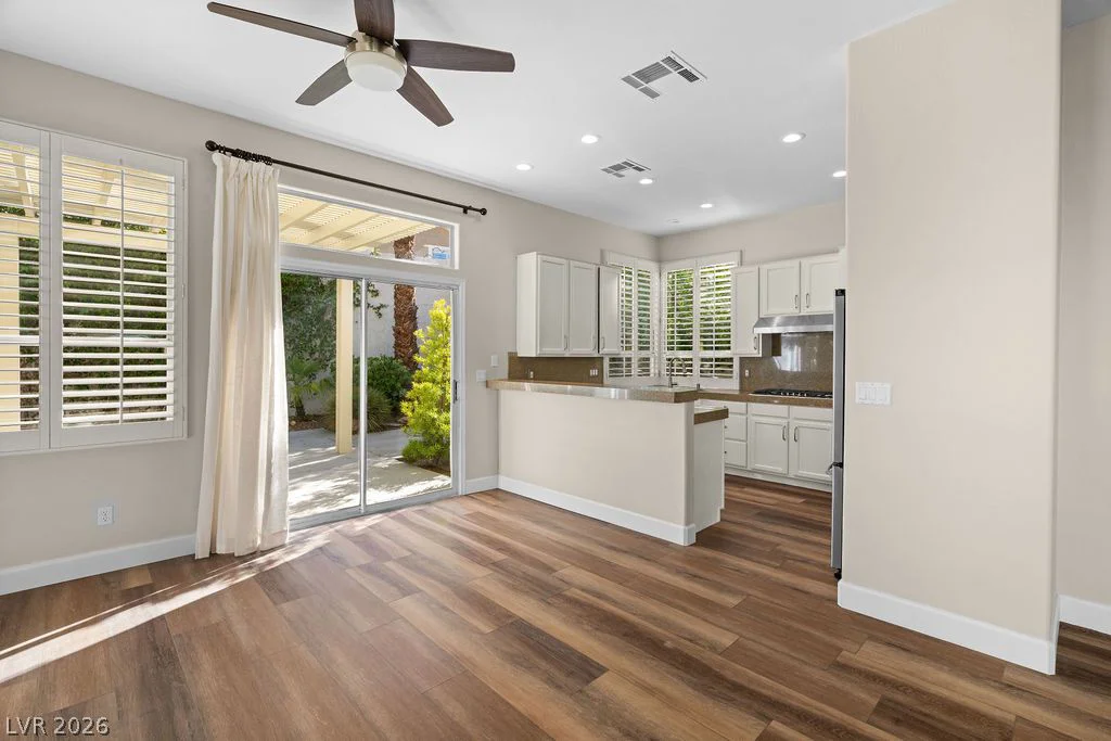 1320 Elk River, Las Vegas, NV 89134