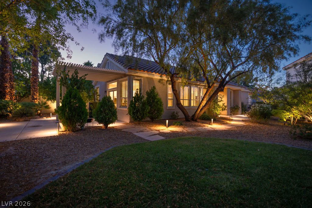 1320 Elk River, Las Vegas, NV 89134