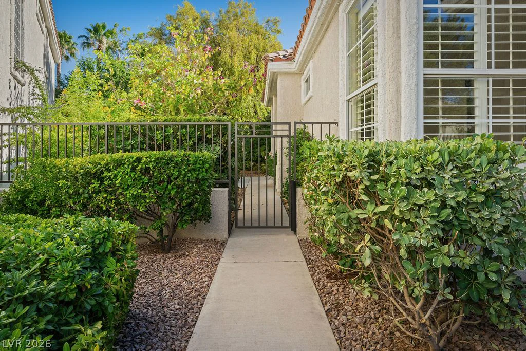 1320 Elk River, Las Vegas, NV 89134
