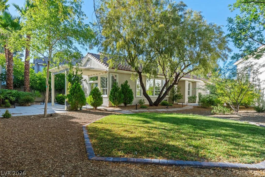 1320 Elk River, Las Vegas, NV 89134