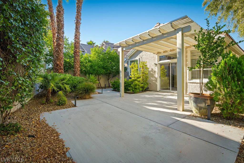 1320 Elk River, Las Vegas, NV 89134