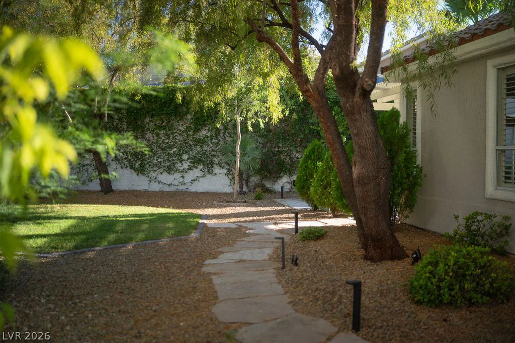 1320 Elk River, Las Vegas, NV 89134
