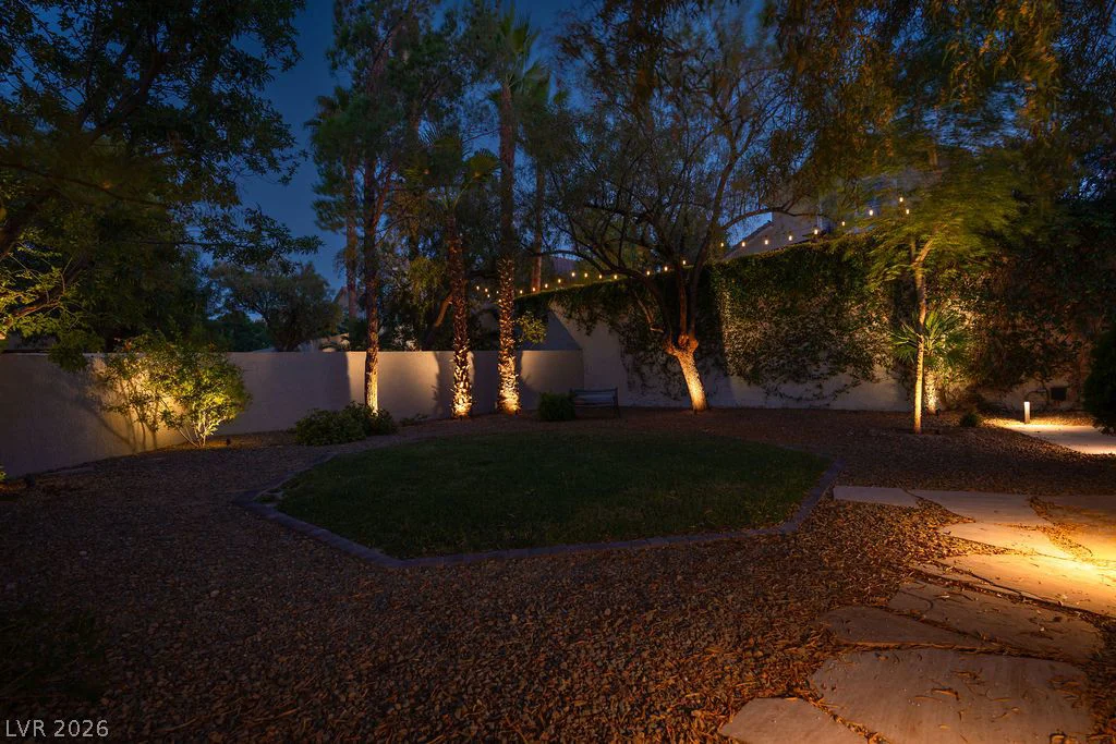 1320 Elk River, Las Vegas, NV 89134