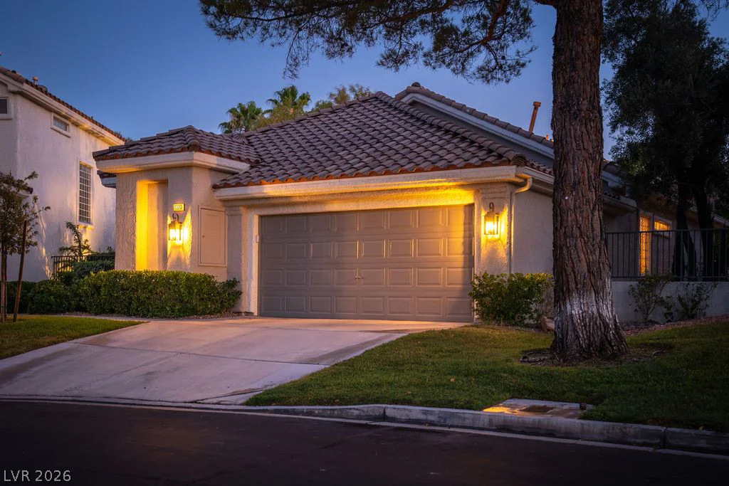 1320 Elk River, Las Vegas, NV 89134