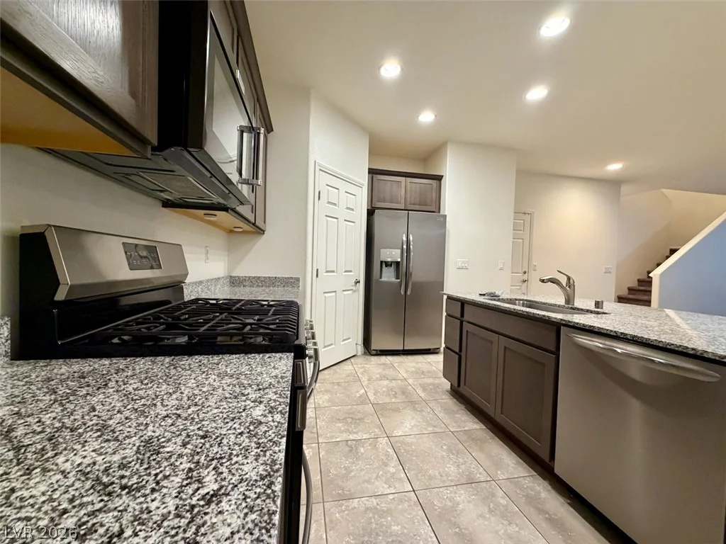 5844 Middle Rock, North Las Vegas, NV 89081