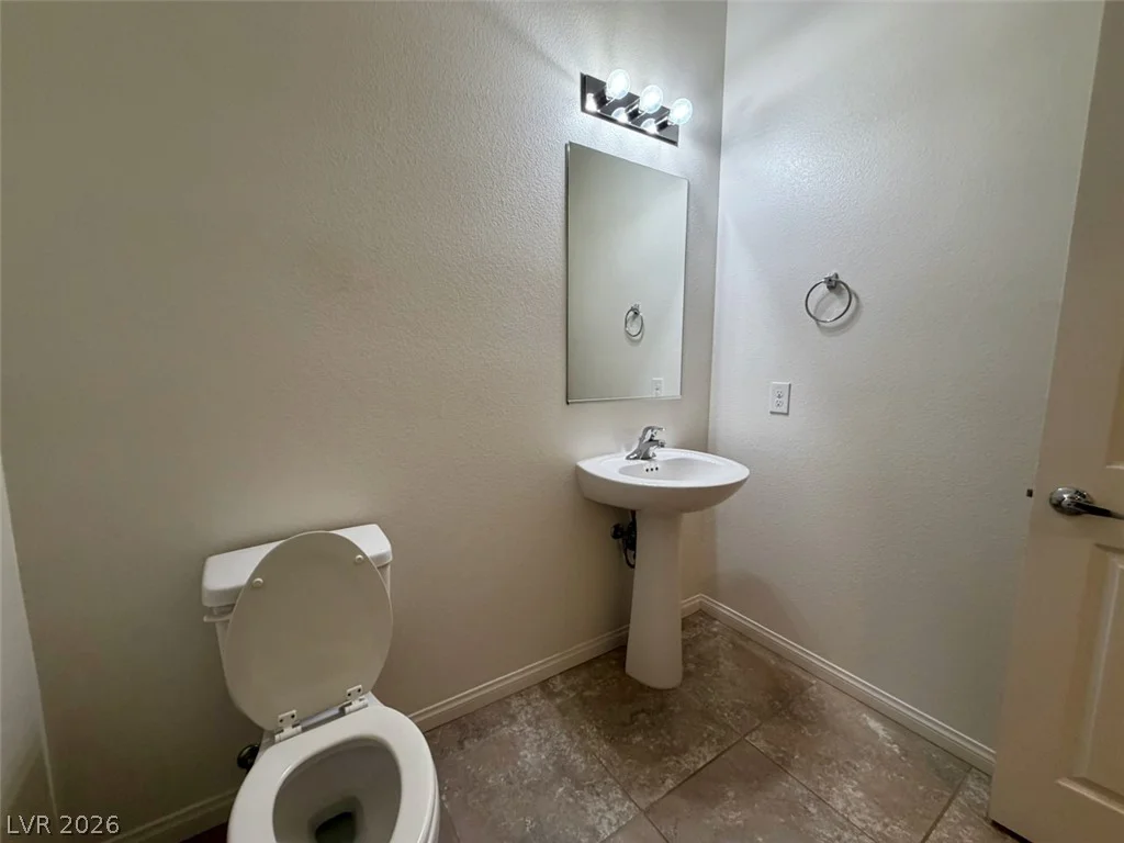 5844 Middle Rock, North Las Vegas, NV 89081