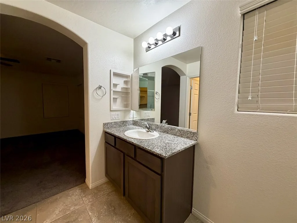 5844 Middle Rock, North Las Vegas, NV 89081