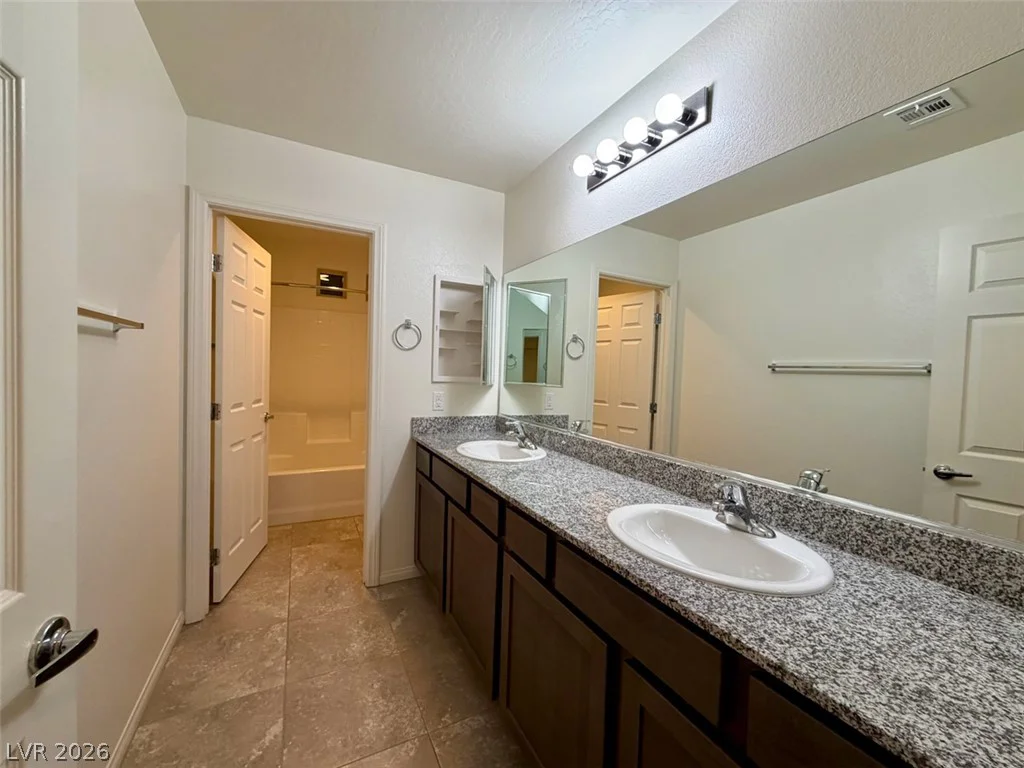 5844 Middle Rock, North Las Vegas, NV 89081
