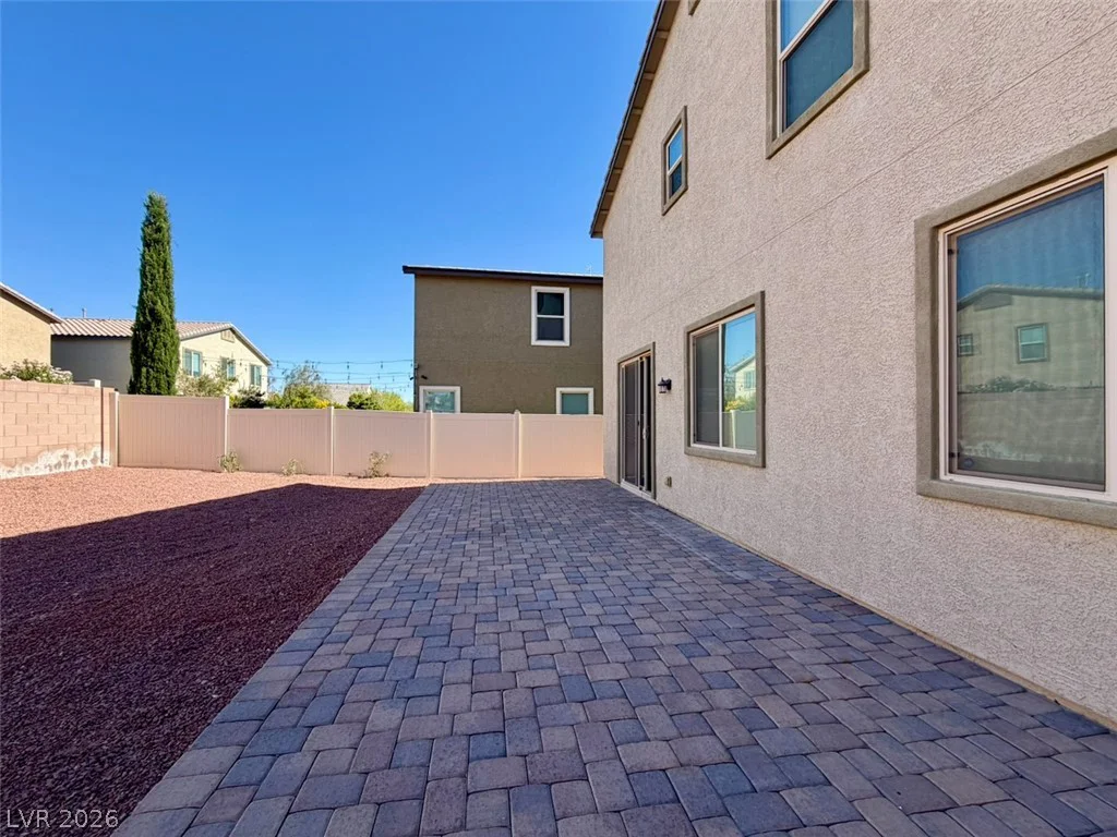 5844 Middle Rock, North Las Vegas, NV 89081