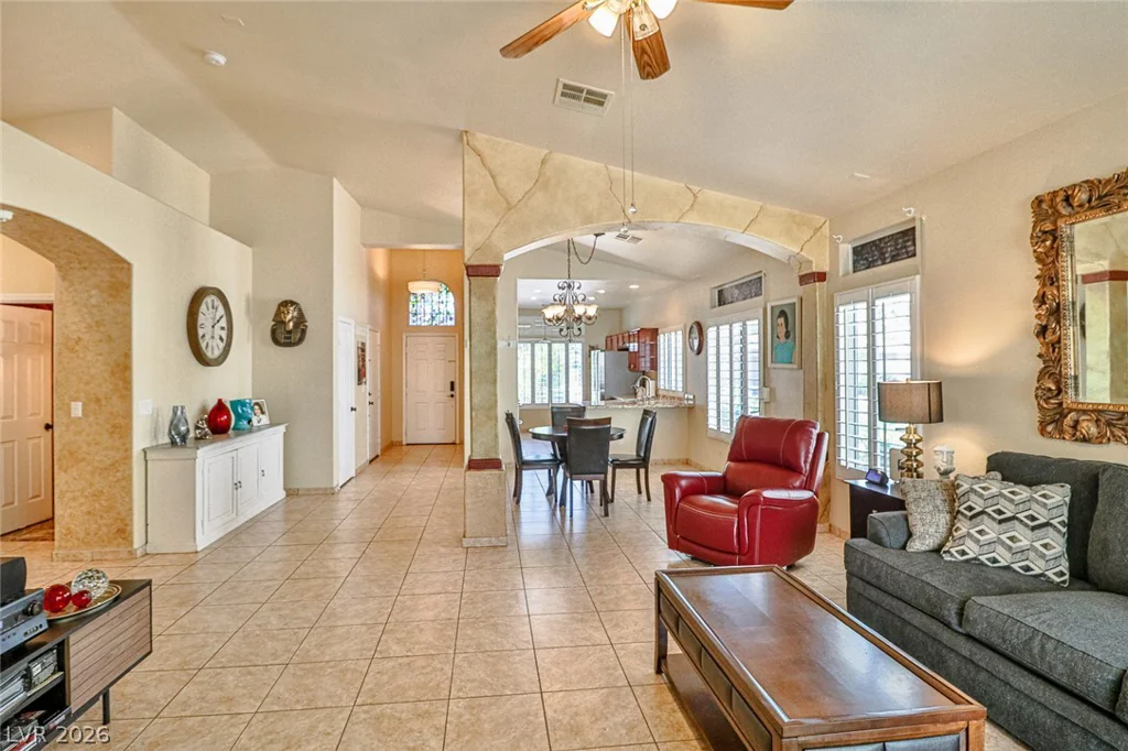 5752 Shermer, Las Vegas, NV 89120