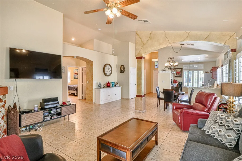 5752 Shermer, Las Vegas, NV 89120