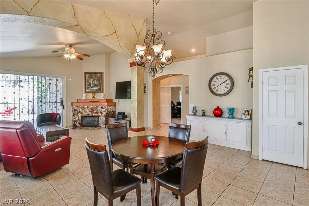 5752 Shermer, Las Vegas, NV 89120