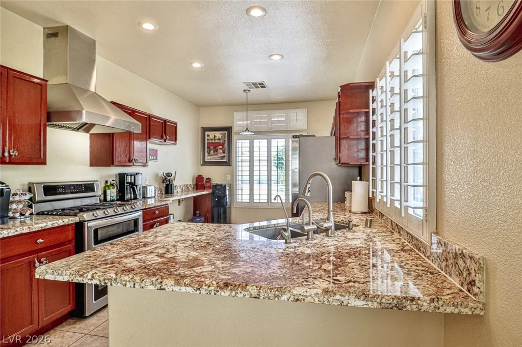 5752 Shermer, Las Vegas, NV 89120
