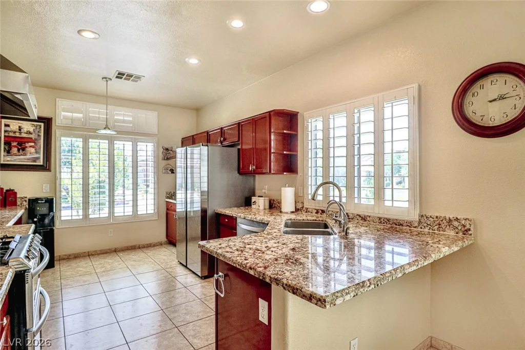 5752 Shermer, Las Vegas, NV 89120