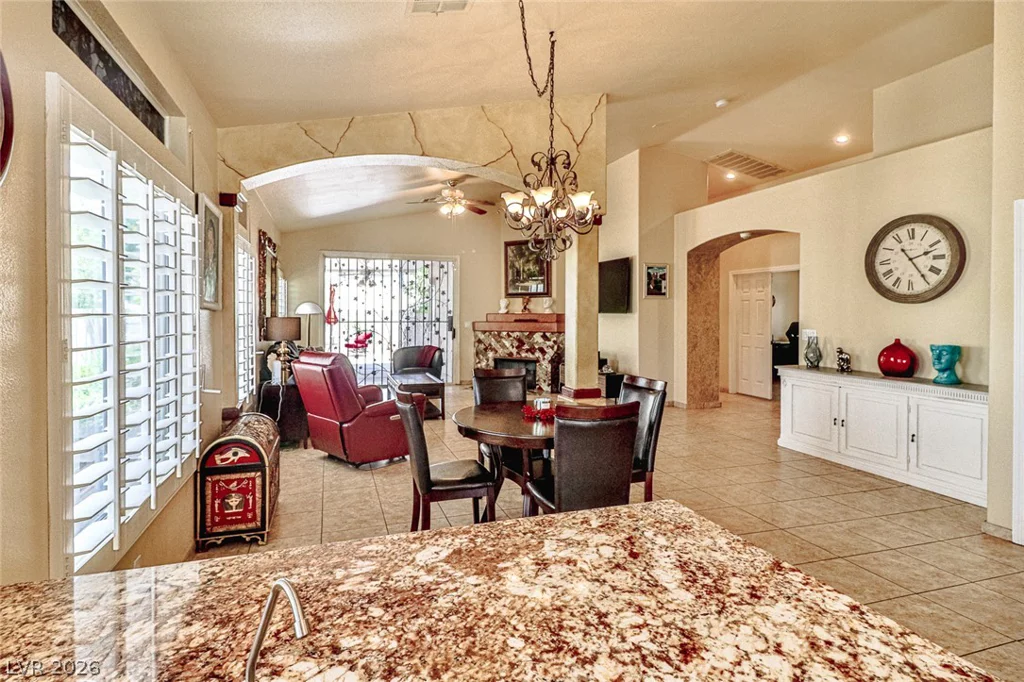 5752 Shermer, Las Vegas, NV 89120