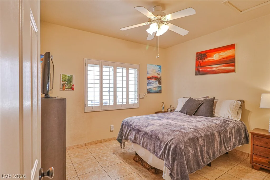 5752 Shermer, Las Vegas, NV 89120