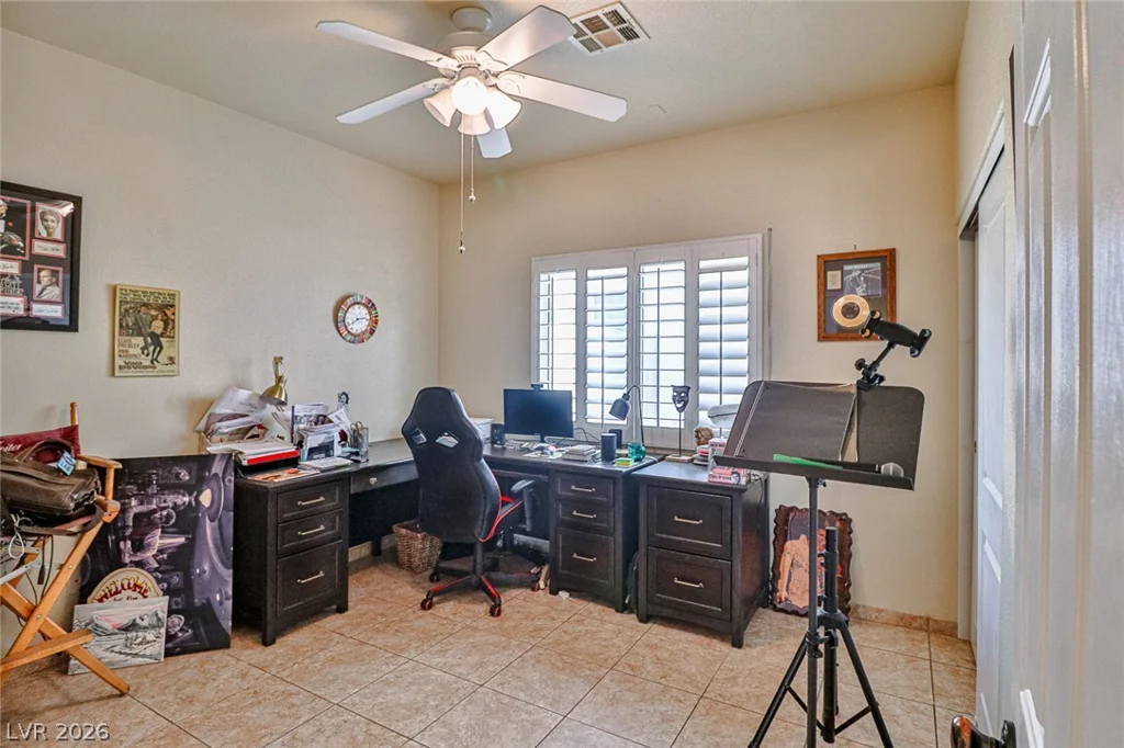 5752 Shermer, Las Vegas, NV 89120