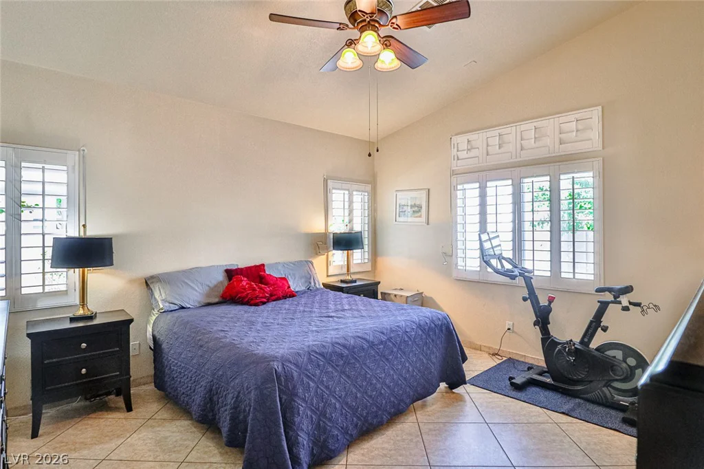 5752 Shermer, Las Vegas, NV 89120