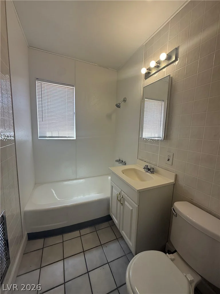 1812 9th, Las Vegas, NV 89104