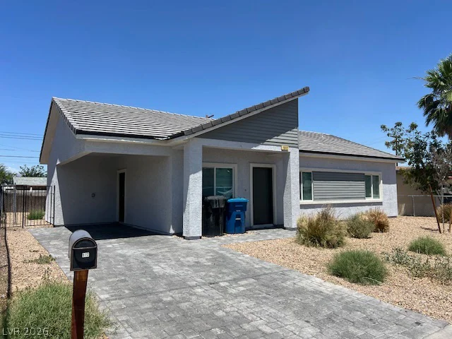 1912 Carver, North Las Vegas, NV 89032