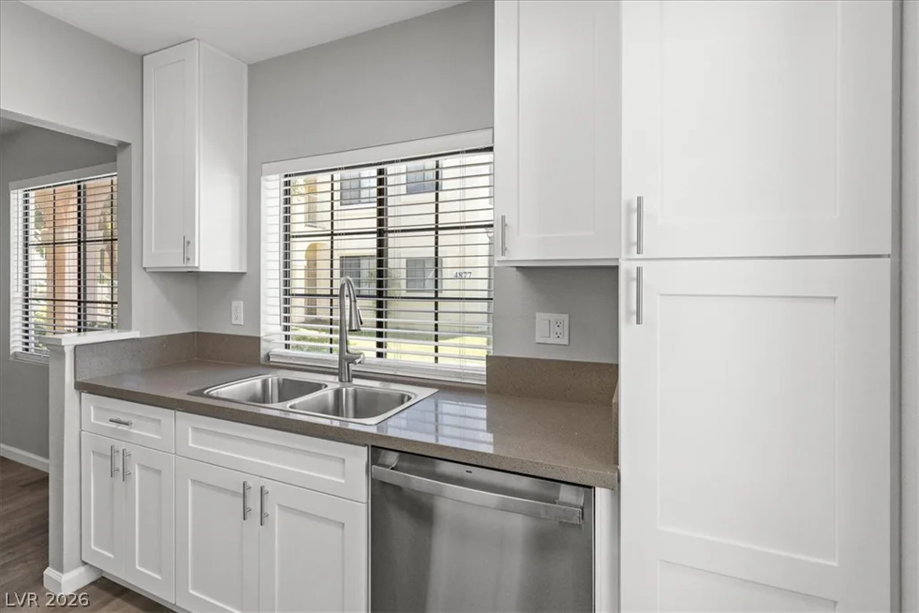 4881 Torrey Pines, Las Vegas, NV 89103