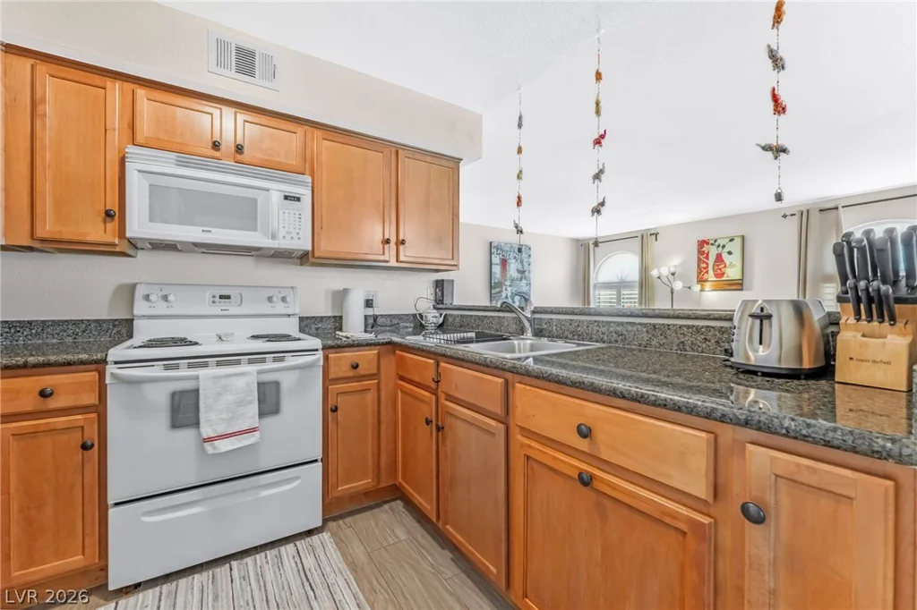 3145 Flamingo, Las Vegas, NV 89121