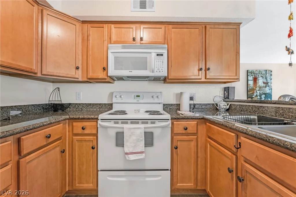 3145 Flamingo, Las Vegas, NV 89121