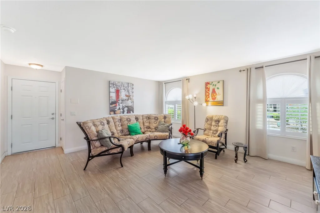 3145 Flamingo, Las Vegas, NV 89121