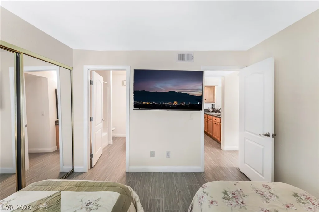 3145 Flamingo, Las Vegas, NV 89121