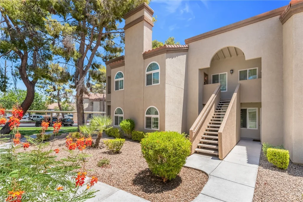 3145 Flamingo, Las Vegas, NV 89121
