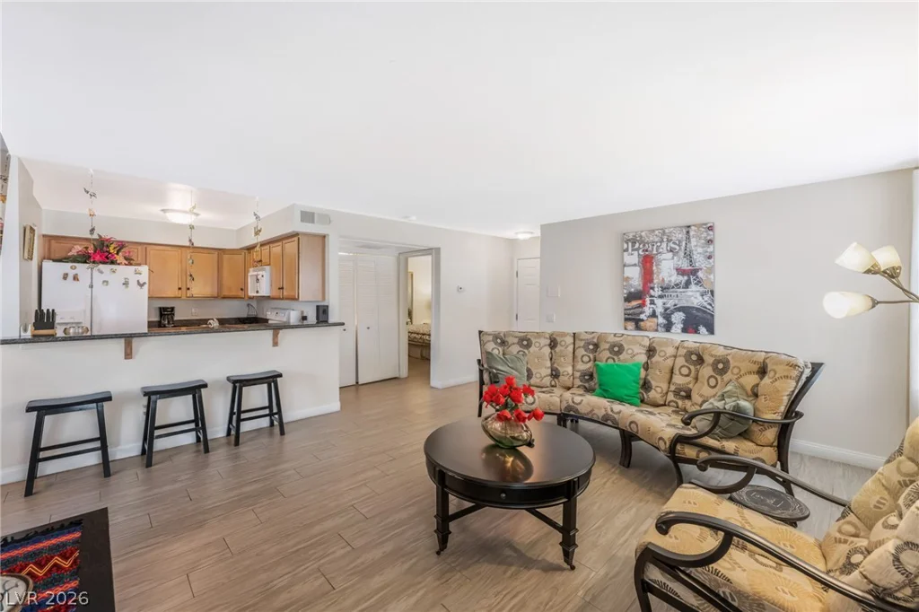 3145 Flamingo, Las Vegas, NV 89121