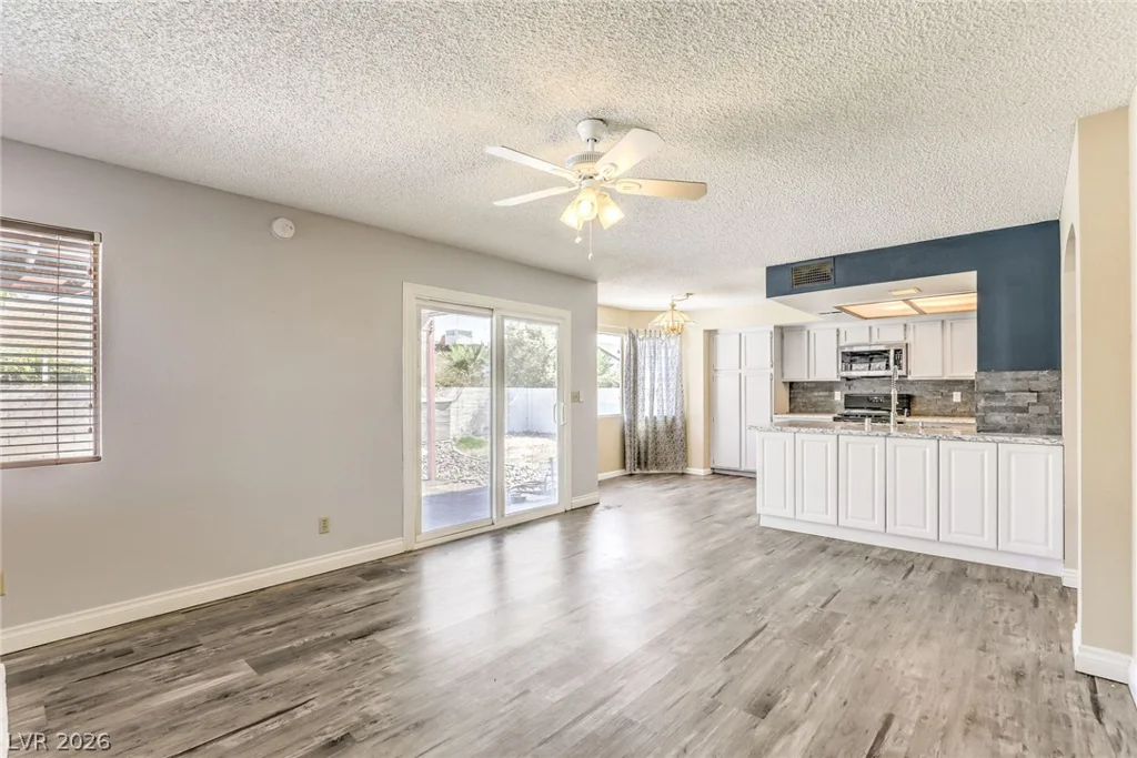 6256 Chinook, Las Vegas, NV 89108