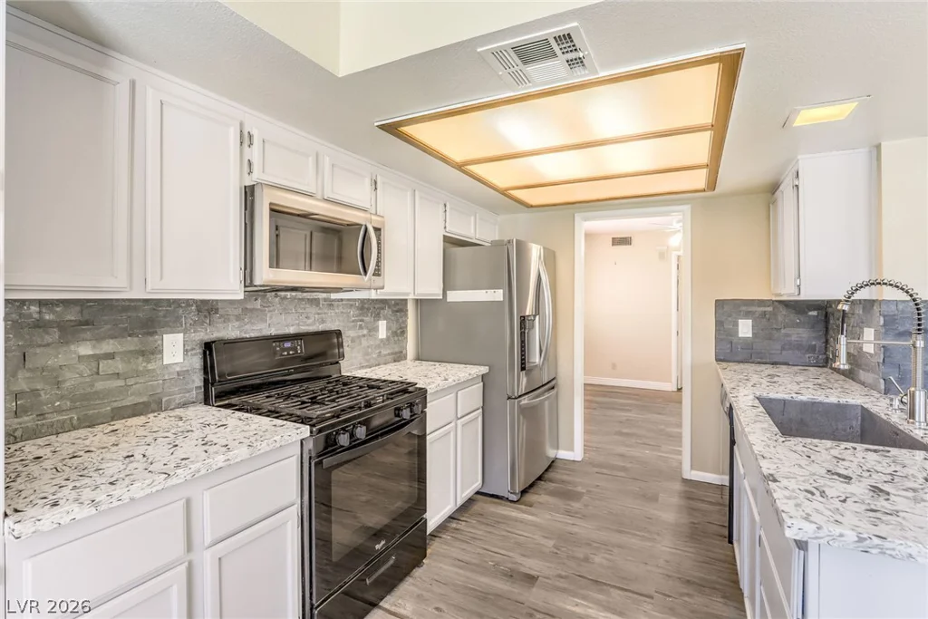 6256 Chinook, Las Vegas, NV 89108