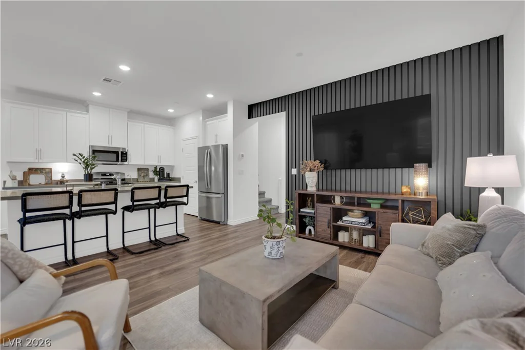 600 Carriage Hill, Las Vegas, NV 89138