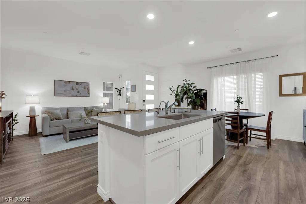 600 Carriage Hill, Las Vegas, NV 89138