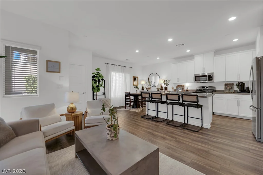 600 Carriage Hill, Las Vegas, NV 89138