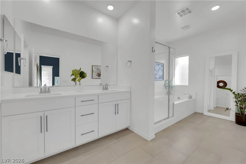 600 Carriage Hill, Las Vegas, NV 89138